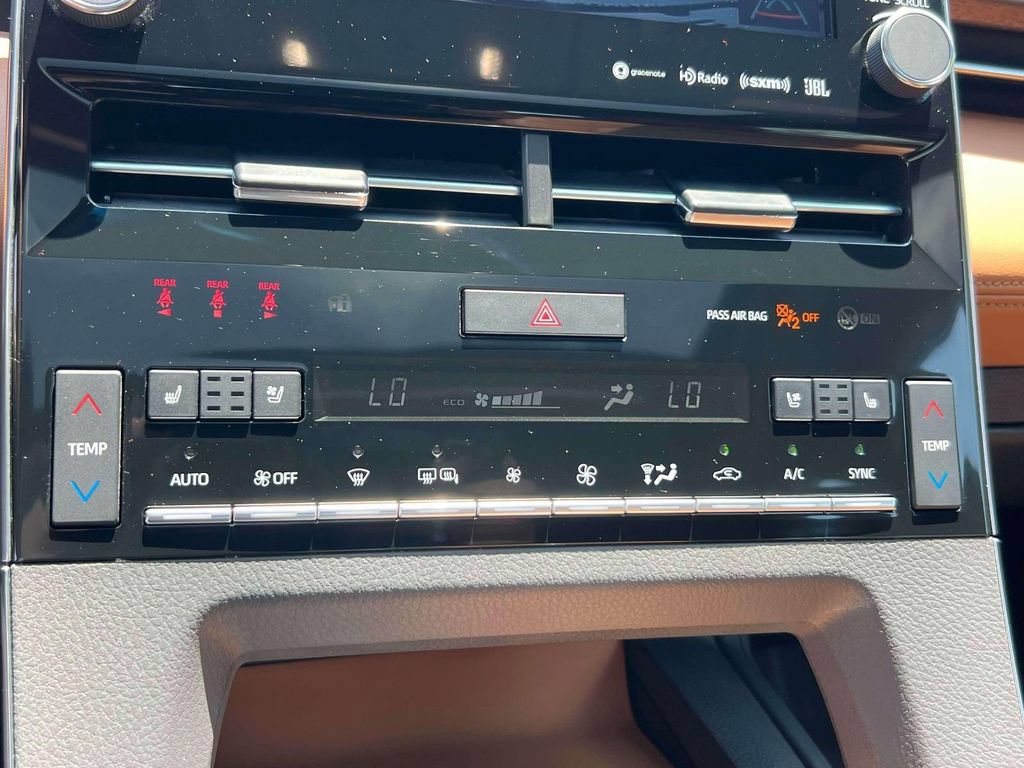 Used 2022 Toyota Avalon Limited w/ Advanced Safety Package FWD image 30