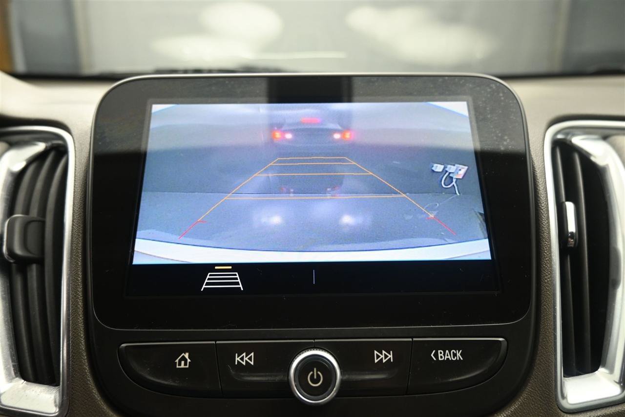 Used 2020 Chevrolet Malibu LT FWD image 14