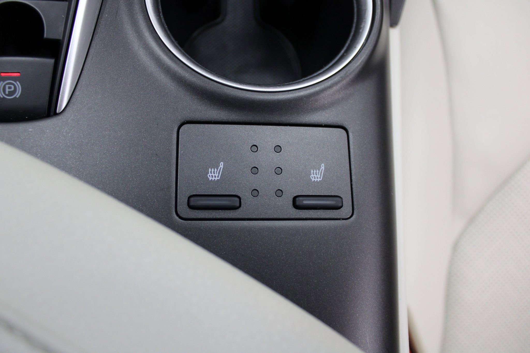 Used 2023 Toyota Camry XLE image 40