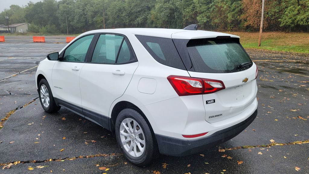 Used 2021 Chevrolet Equinox LS image 9