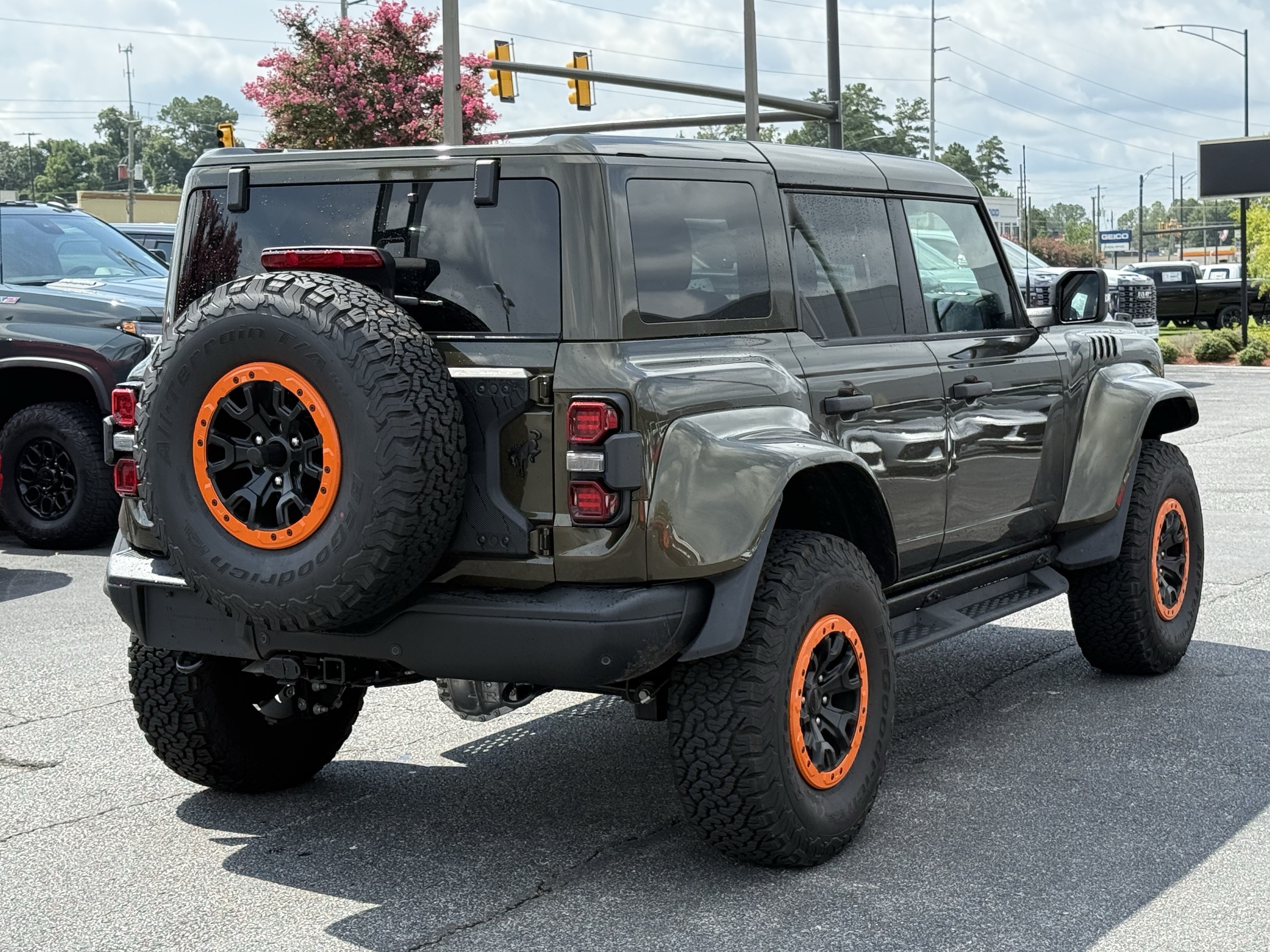 Used 2025 Ford Bronco Raptor AWD/4WD image 11