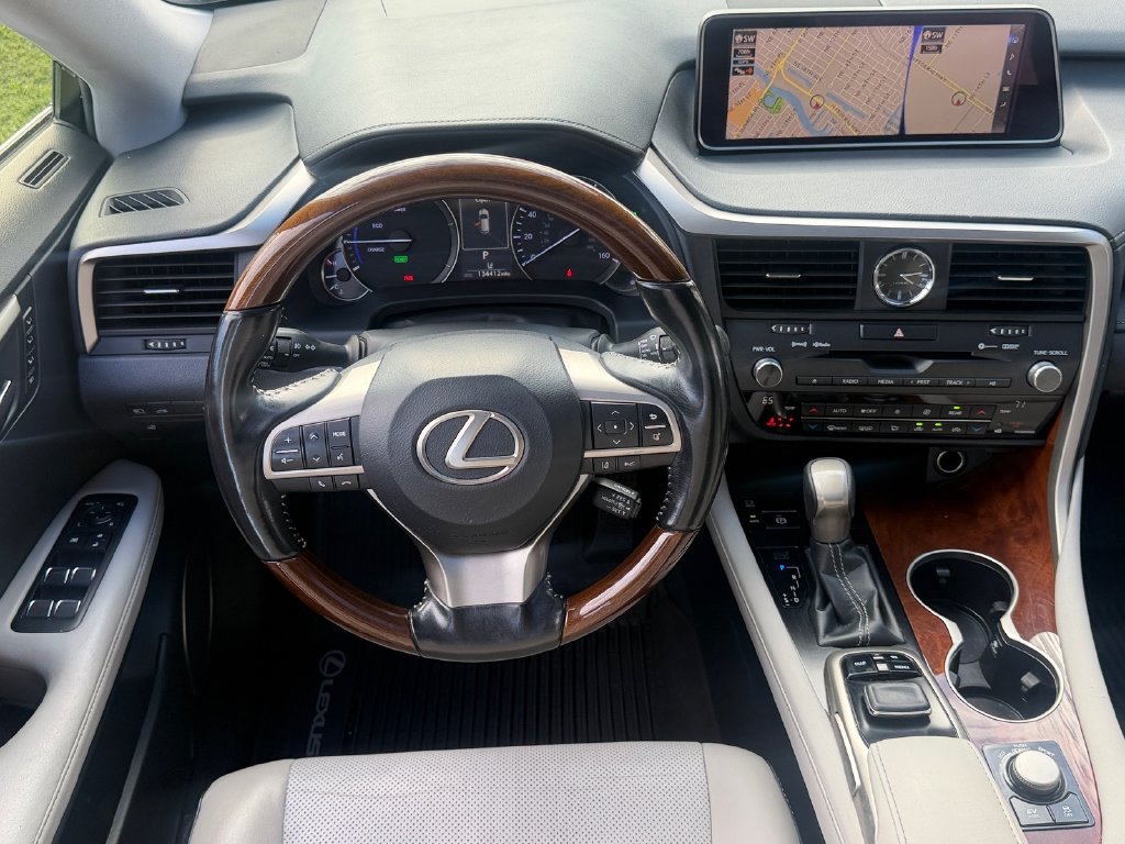 Used 2018 Lexus RX 450hL Premium w/ Premium Package AWD/4WD image 11