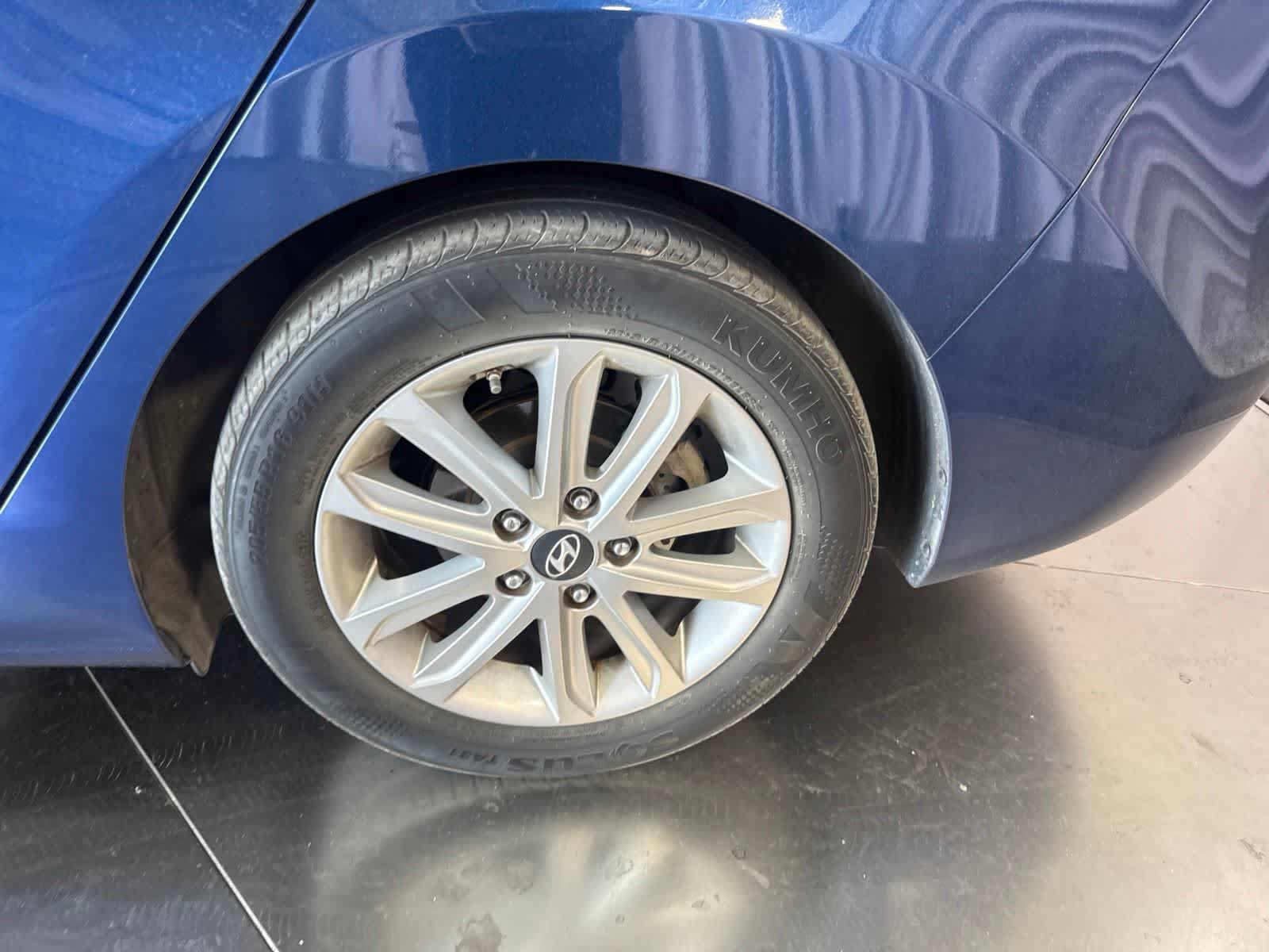 Used 2016 Hyundai Elantra SE w/ Option Group 02 FWD image 10