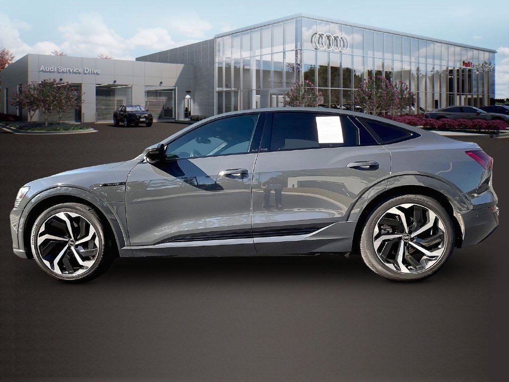 Used 2024 Audi Q8 e-tron Premium Plus AWD/4WD image 4