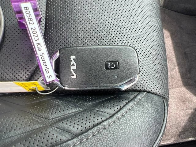 Certified 2023 Kia Sorento SX AWD/4WD image 45