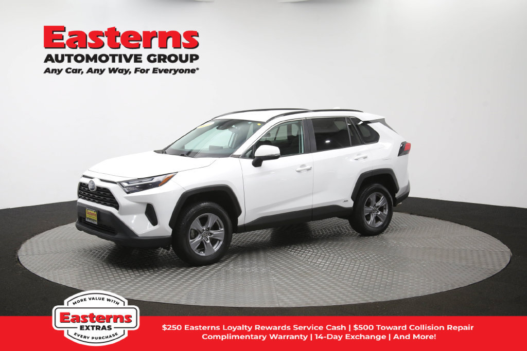 Used 2022 Toyota RAV4 XLE AWD/4WD image 57