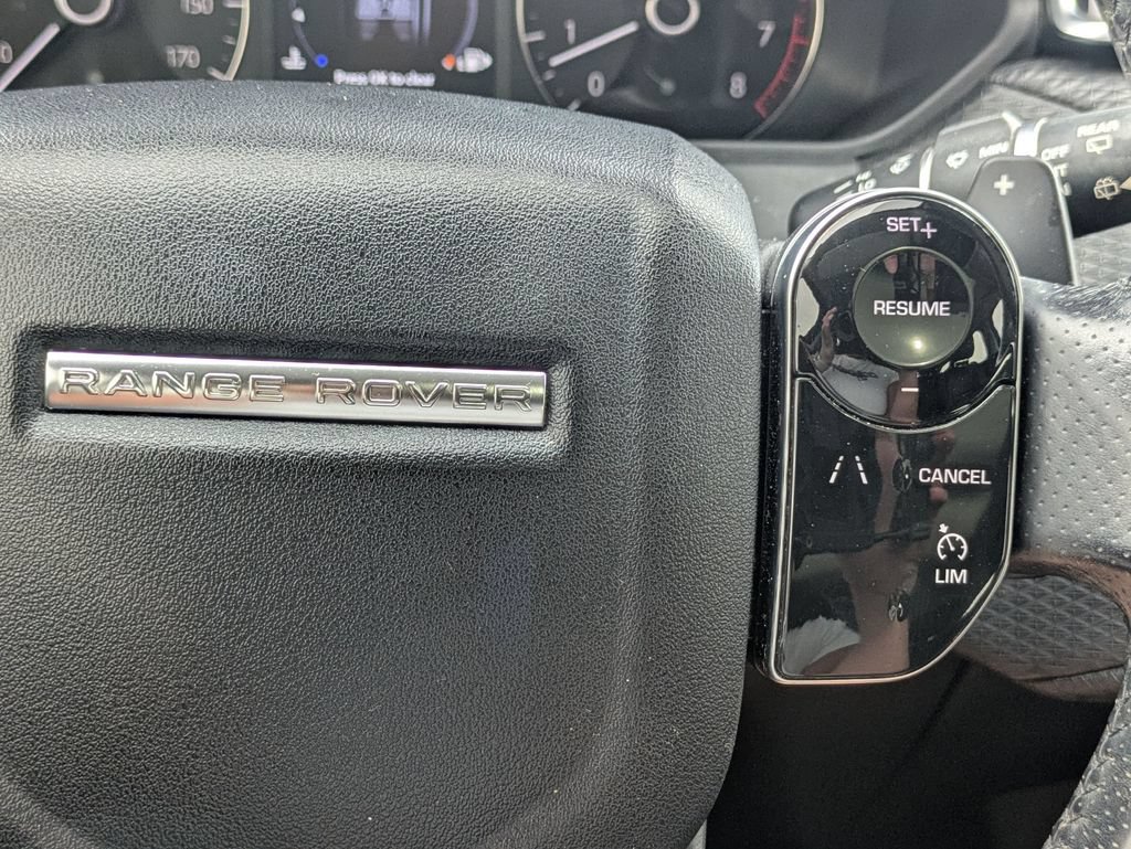 Used 2018 Land Rover Range Rover Velar S AWD/4WD image 24