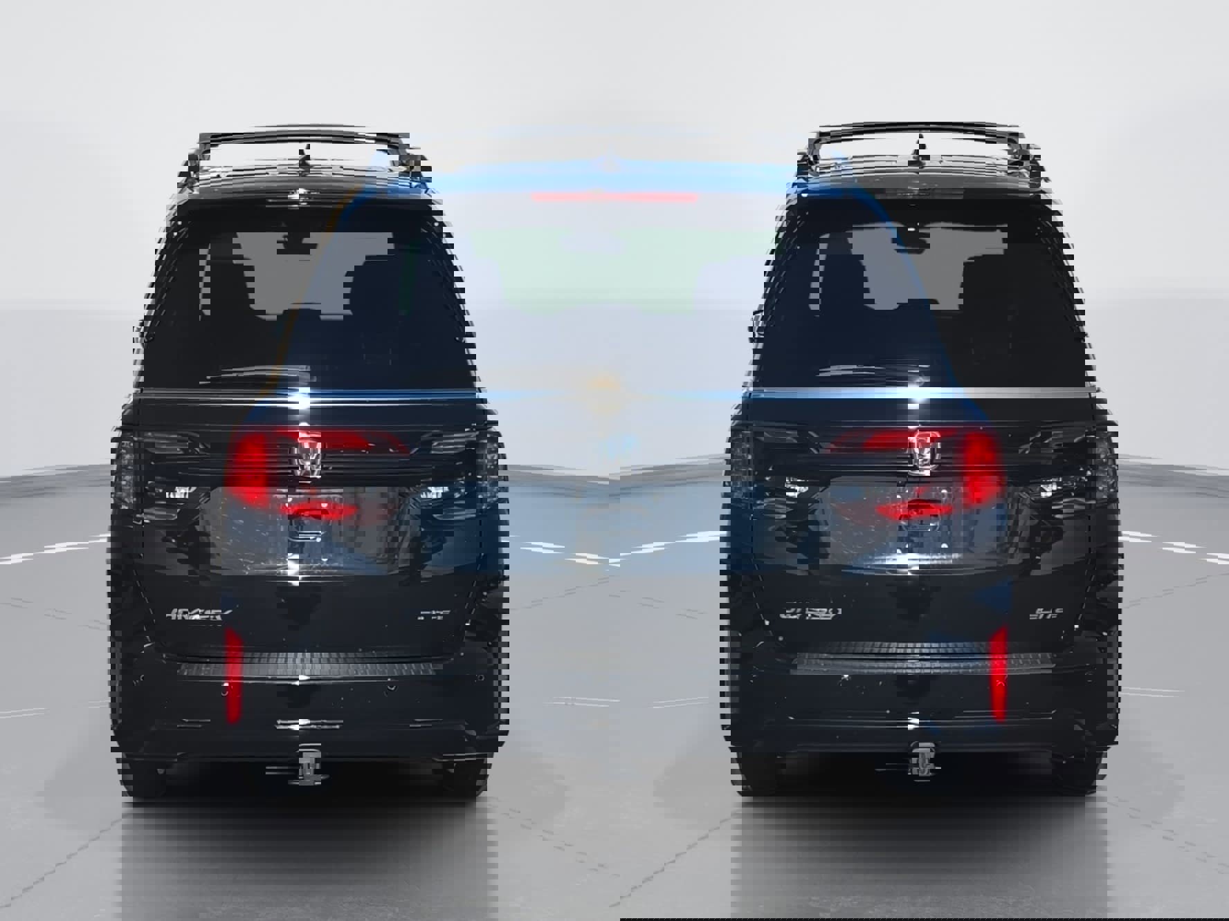 Used 2025 Honda Odyssey Elite image 4