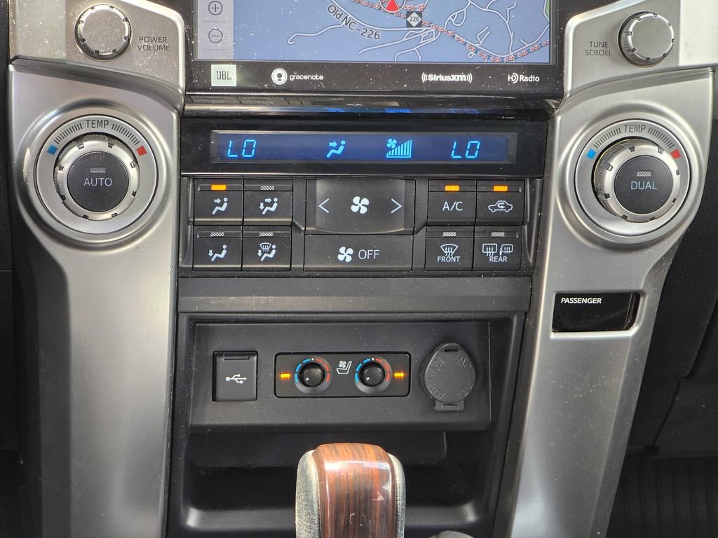 Used 2022 Toyota 4Runner Limited AWD/4WD image 38