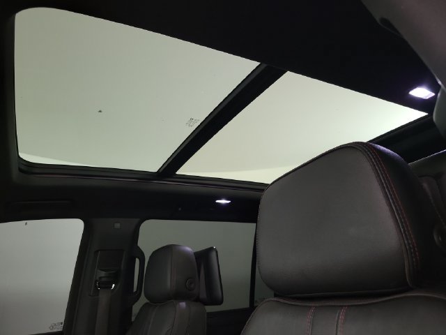 Used 2022 Chevrolet Suburban RST w/ Sport Performance Package RWD image 26