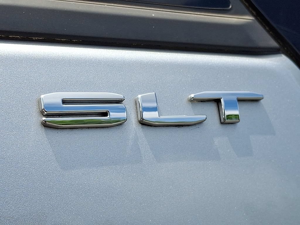 Used 2022 GMC Terrain SLT FWD image 34