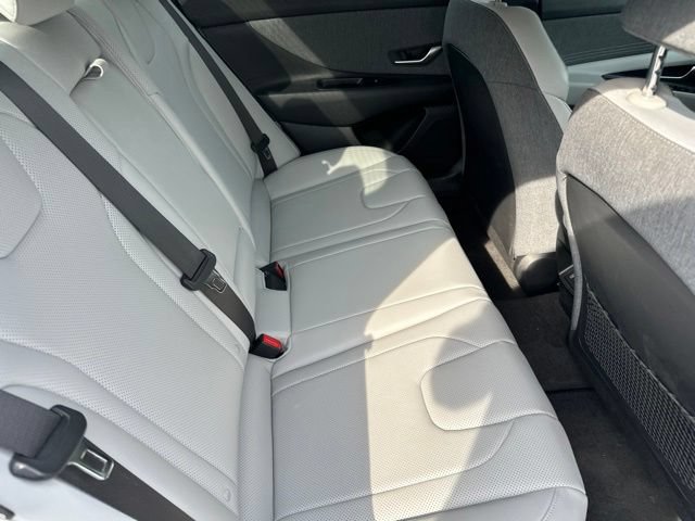 Used 2026 Hyundai Elantra Limited FWD image 20