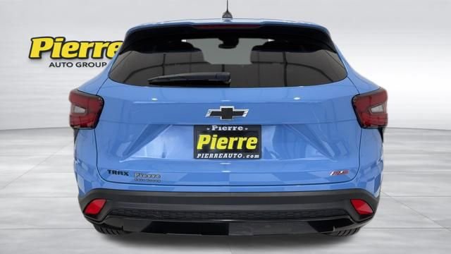 Used 2024 Chevrolet Trax RS w/ Sunroof Package FWD video 3
