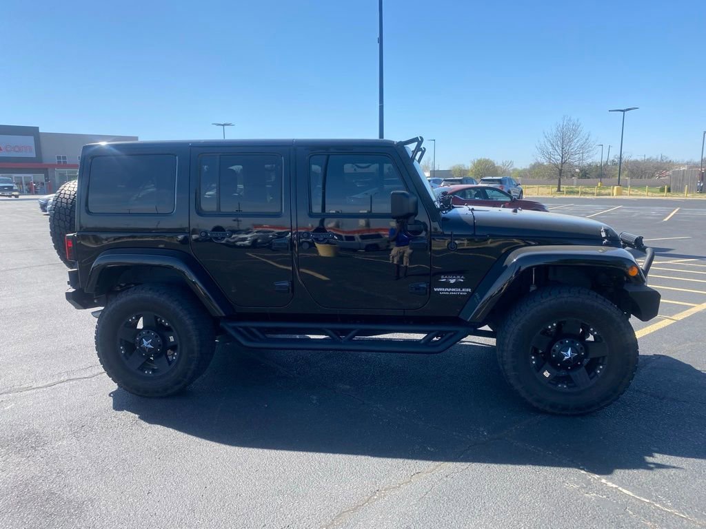 Used 2017 Jeep Wrangler Unlimited Sahara w/ Connectivity Group image 10