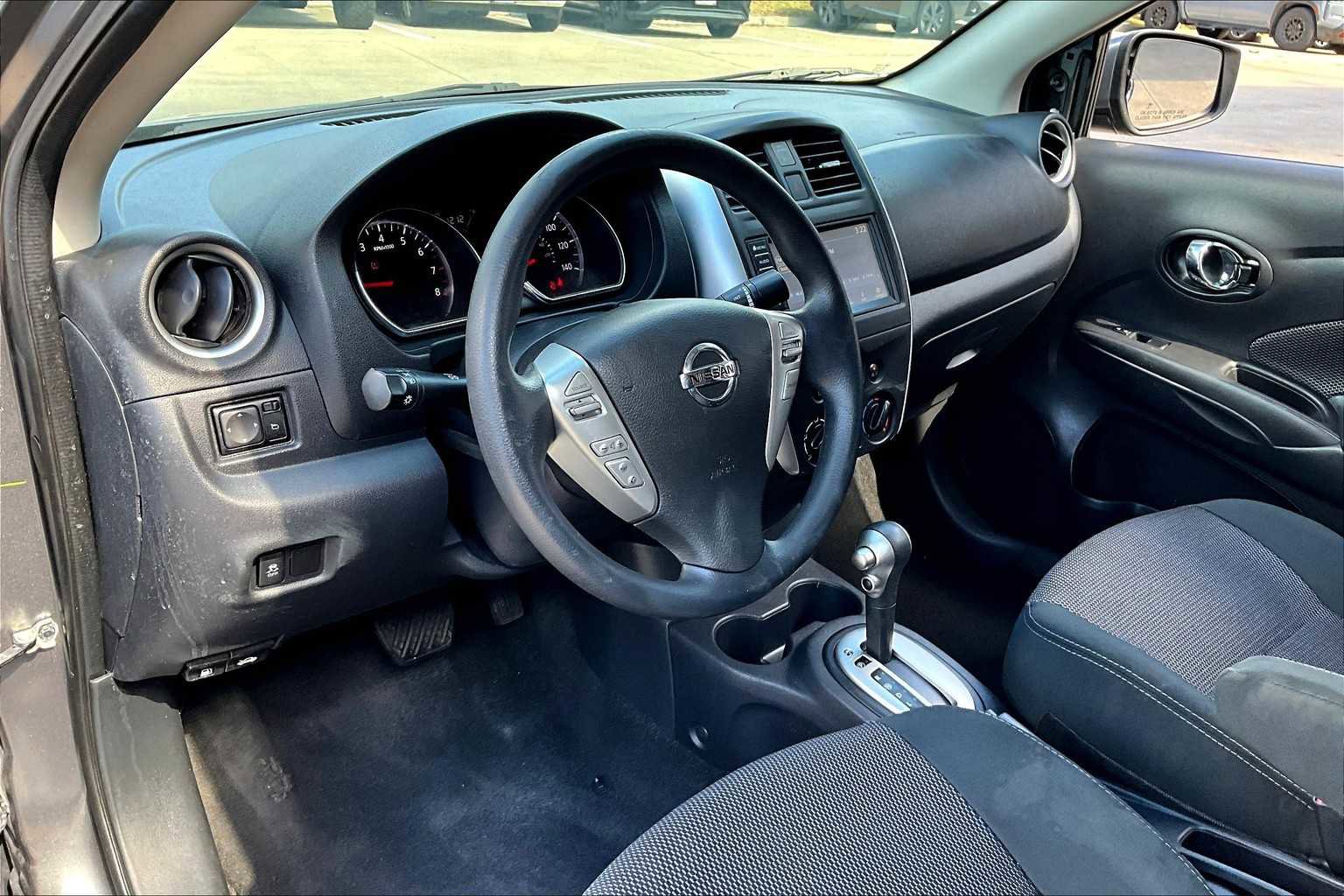 Used 2019 Nissan Versa SV image 15