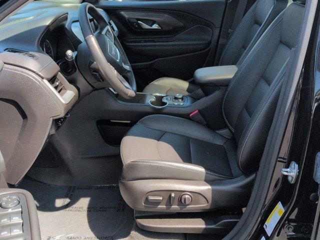 Used 2024 GMC Terrain SLT w/ Tech Package FWD image 8