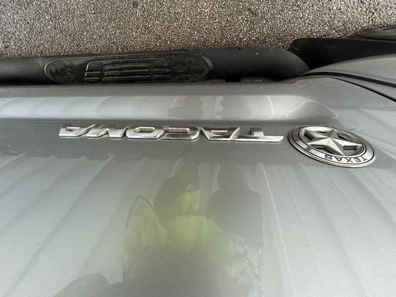 Used 2015 Toyota Tacoma PreRunner w/ SR5 Package RWD image 28