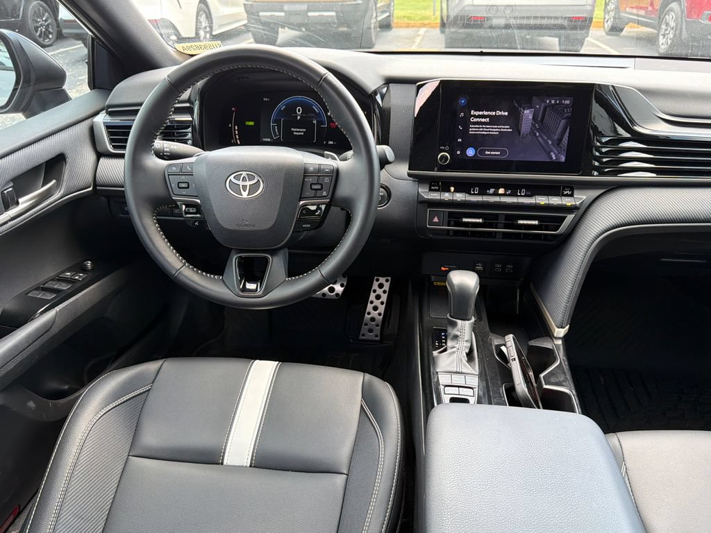 Used 2025 Toyota Camry SE w/ Convenience Package FWD image 23