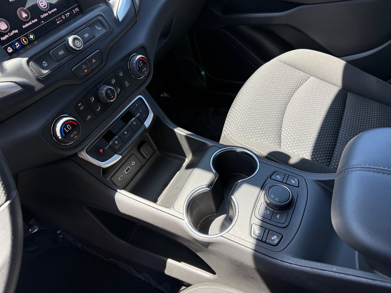 Used 2023 GMC Terrain SLE w/ Driver Convenience Package FWD image 13