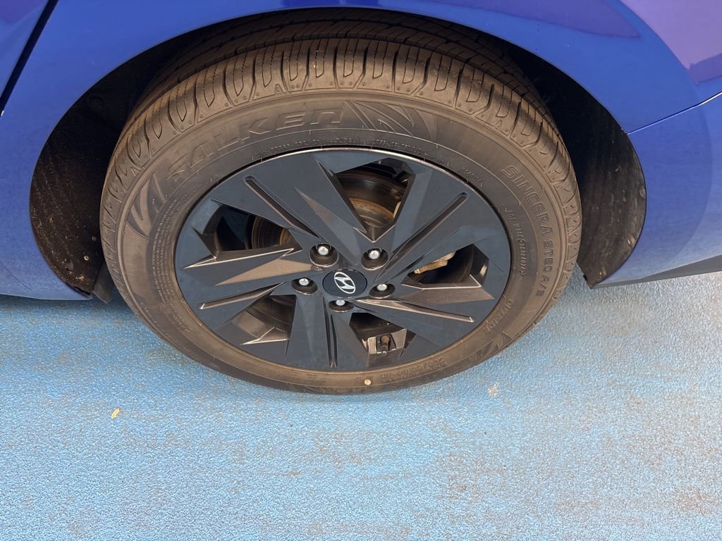 Used 2023 Hyundai Elantra SEL image 16