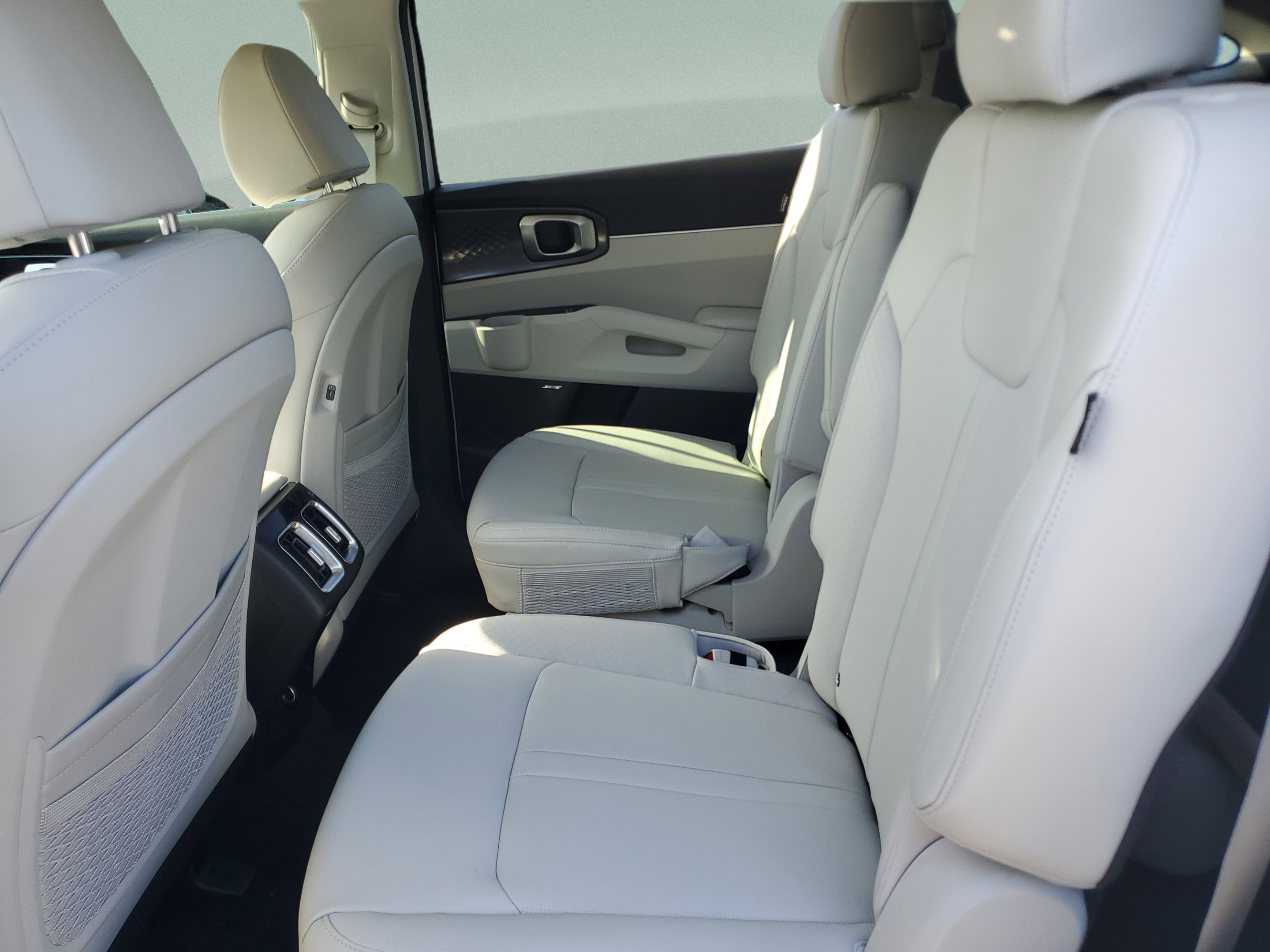 New 2026 Kia Sorento EX w/ EX Premium Package FWD image 6