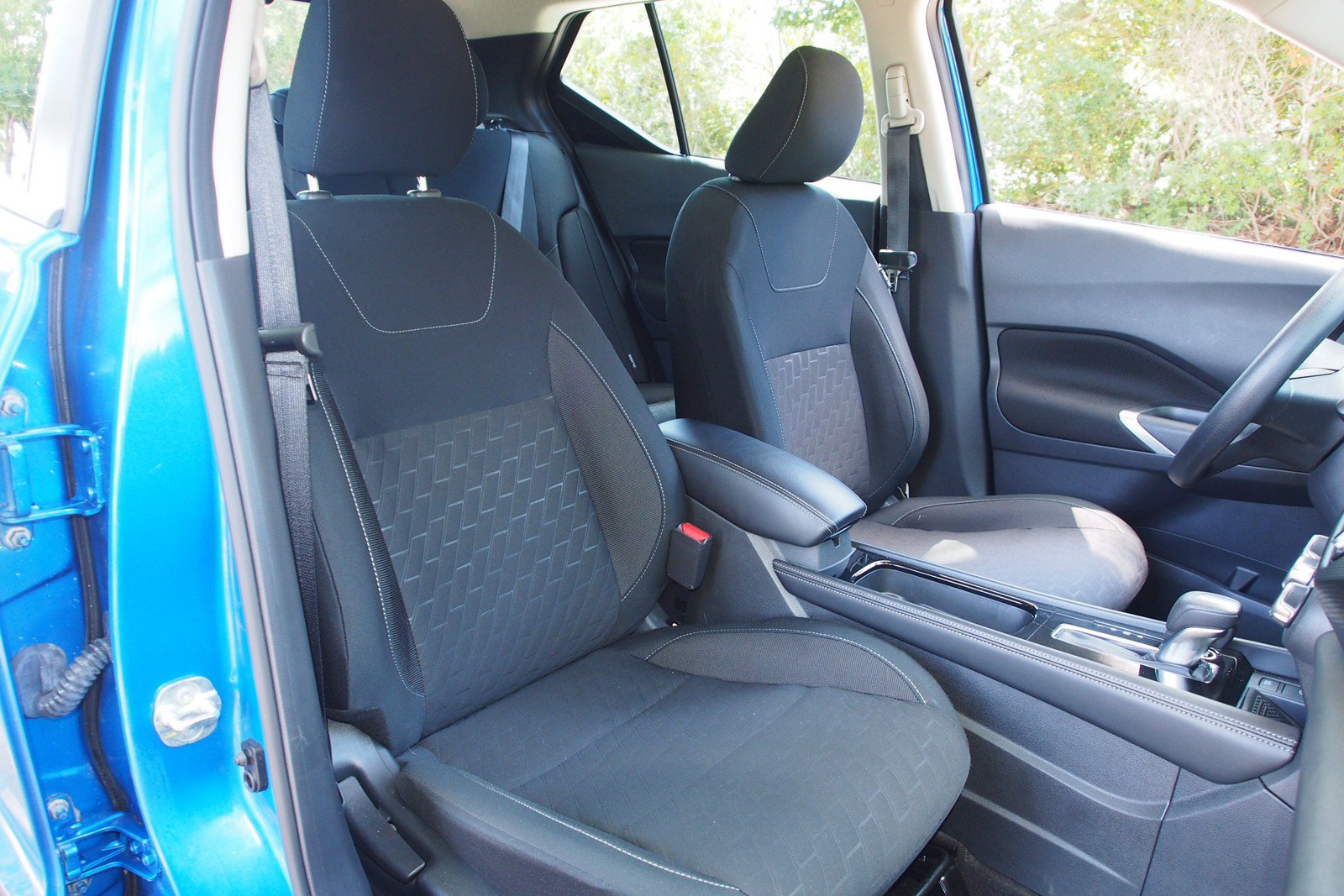 Used 2024 Nissan Kicks SV FWD image 11
