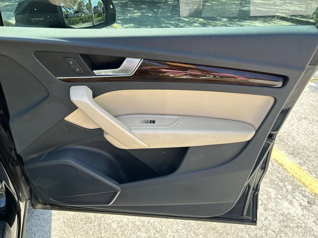 Used 2019 Audi Q5 2.0T Premium AWD/4WD image 39