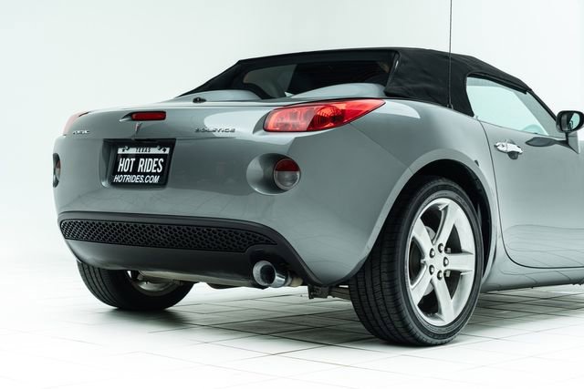 Used 2007 Pontiac Solstice Convertible w/ Premium Package RWD image 14
