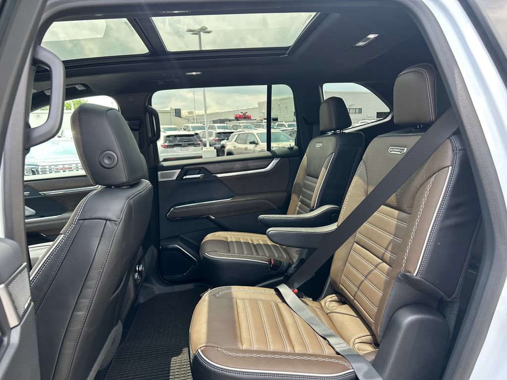 New 2026 GMC Acadia Denali Ultimate AWD/4WD image 34