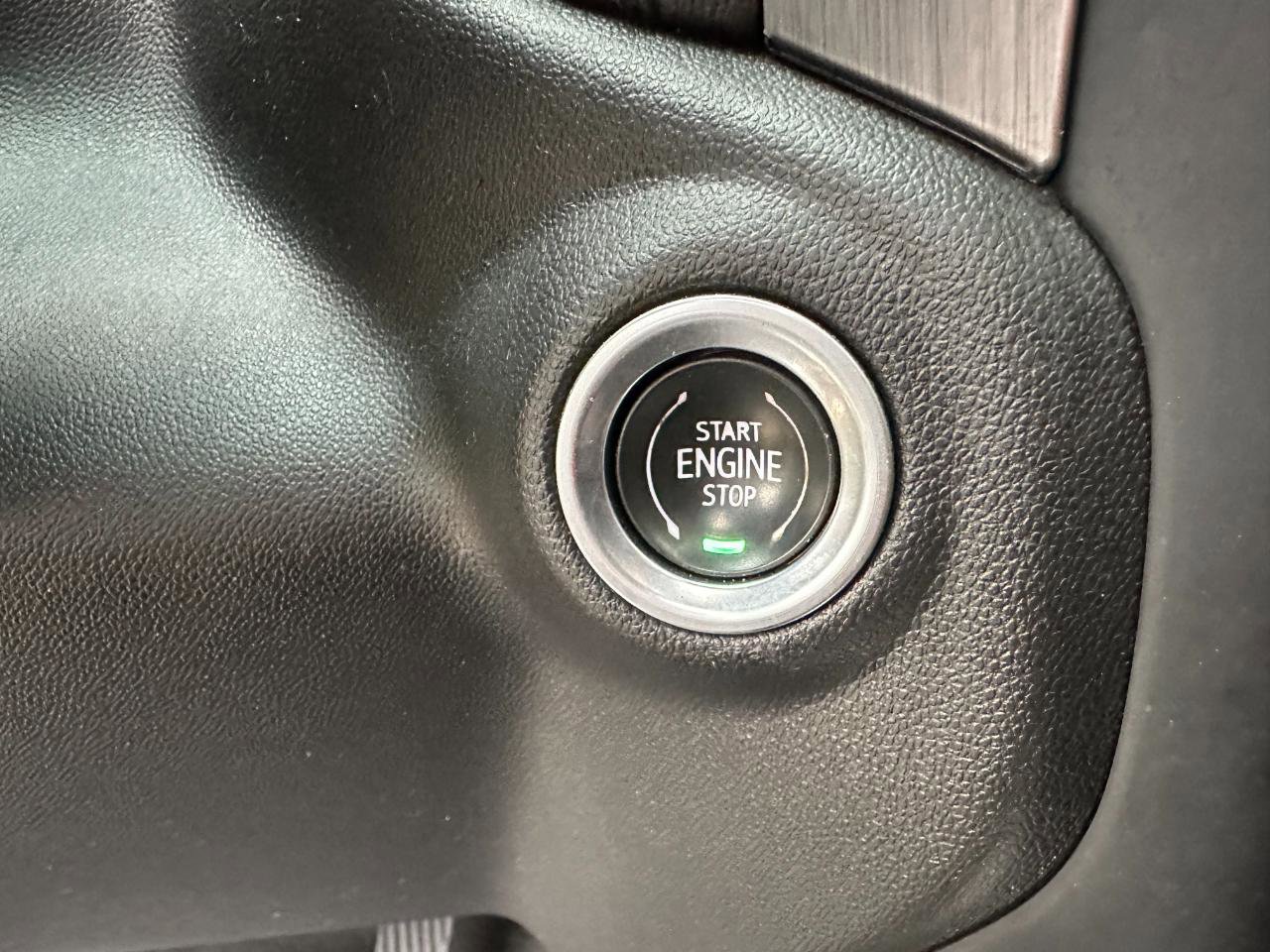 Used 2022 GMC Sierra 3500 Denali image 43