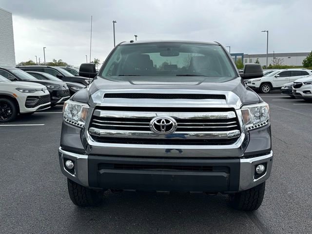 Used 2016 Toyota Tundra SR5 w/ SR5 Upgrade Package AWD/4WD image 2