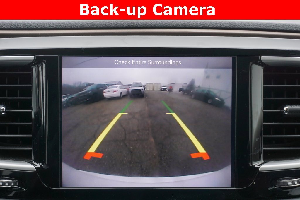 Used 2018 Chrysler Pacifica Touring-L w/ Tire & Wheel Group image 8