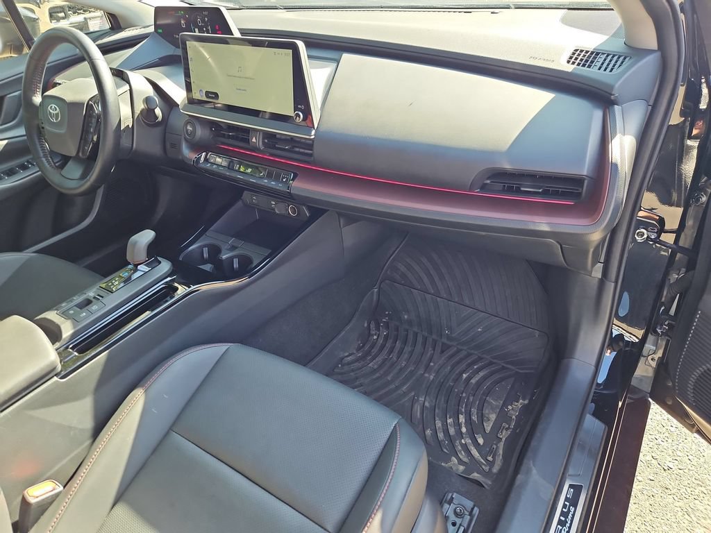 Used 2024 Toyota Prius Prime FWD image 17