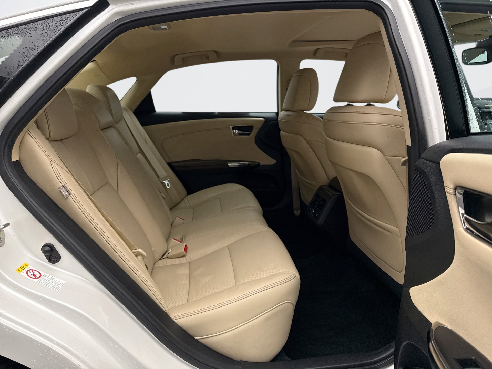 Used 2017 Toyota Avalon Limited w/ Carpet Mat Package image 21