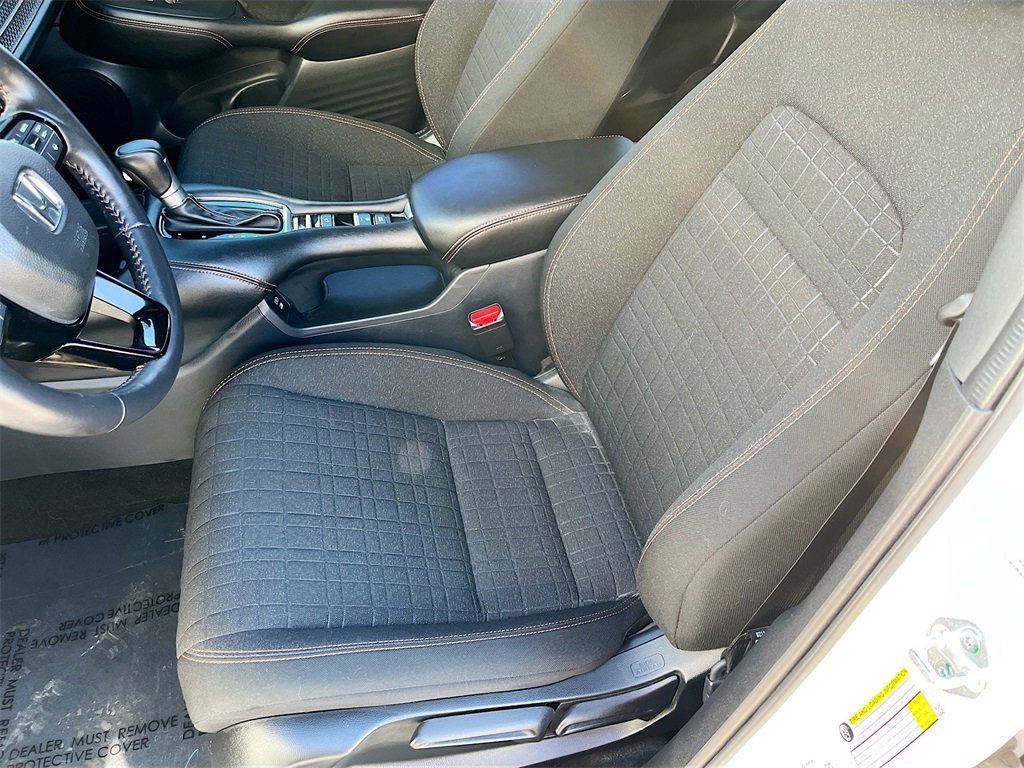 Used 2025 Honda HR-V Sport image 18