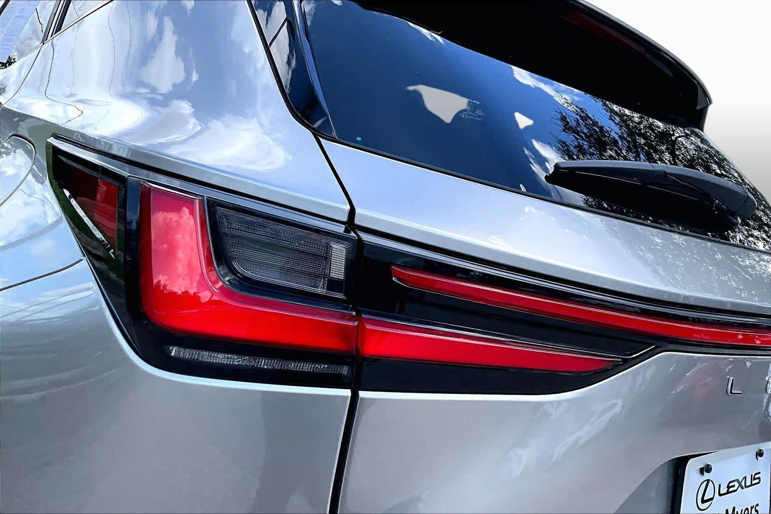 Used 2024 Lexus NX 350h AWD image 29