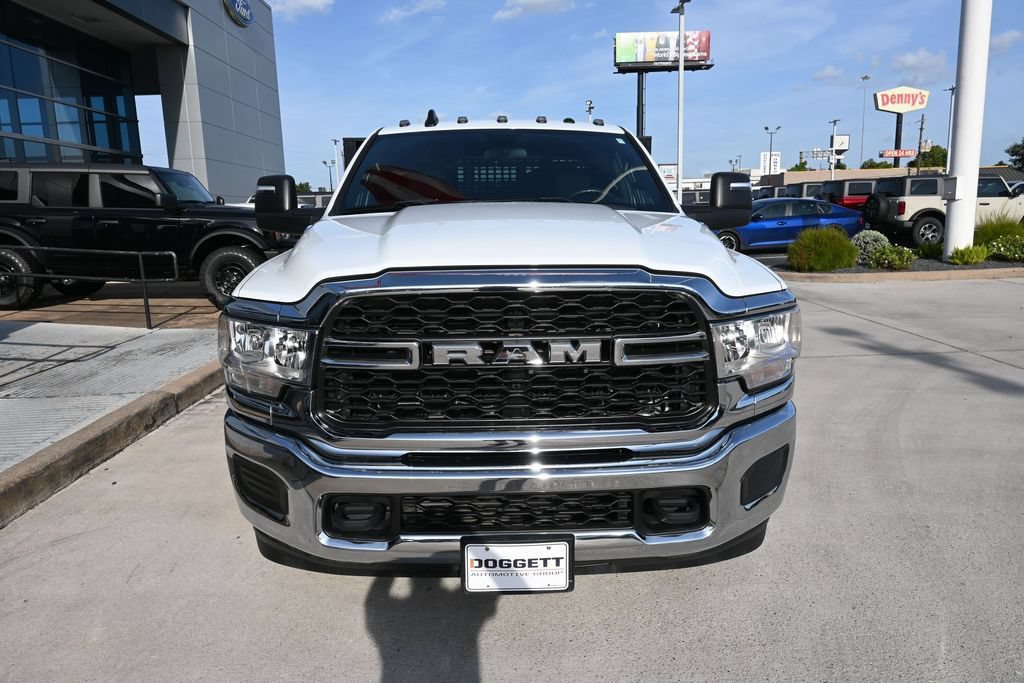Used 2024 RAM 3500 Tradesman w/ Chrome Appearance Group AWD/4WD image 10