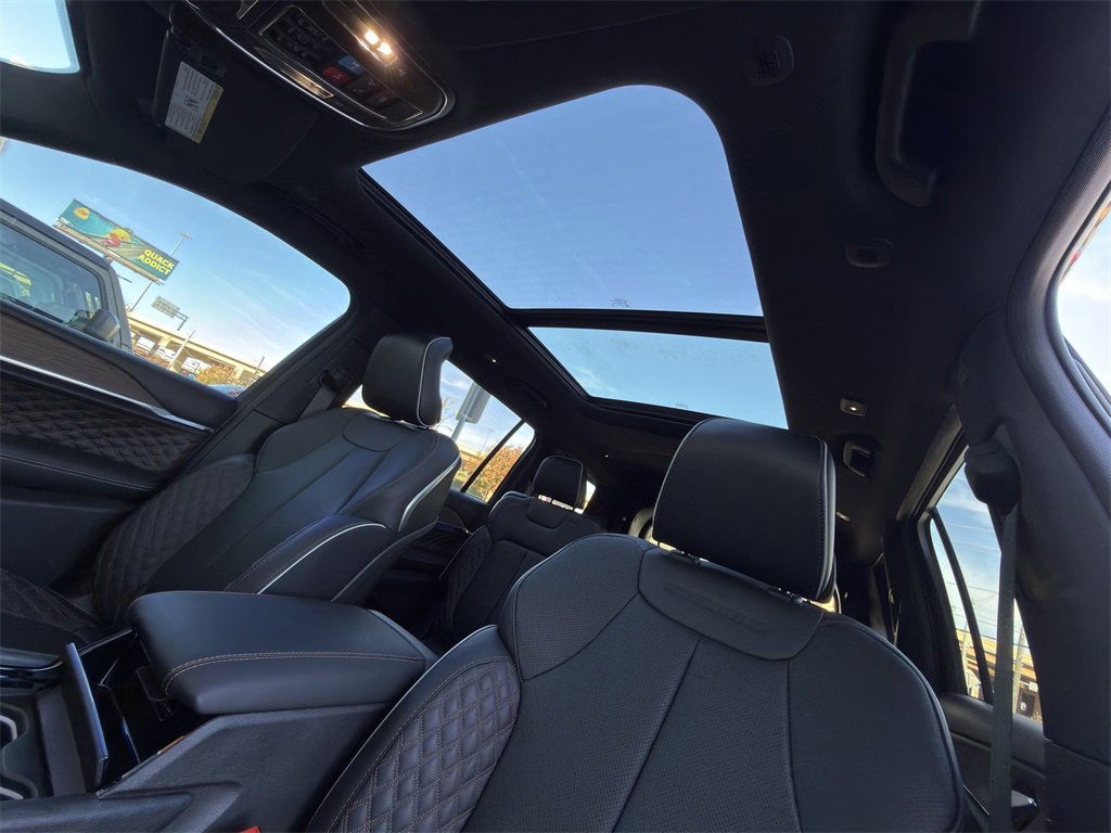 New 2025 Jeep Grand Cherokee L Summit w/ Obsidian Package image 20