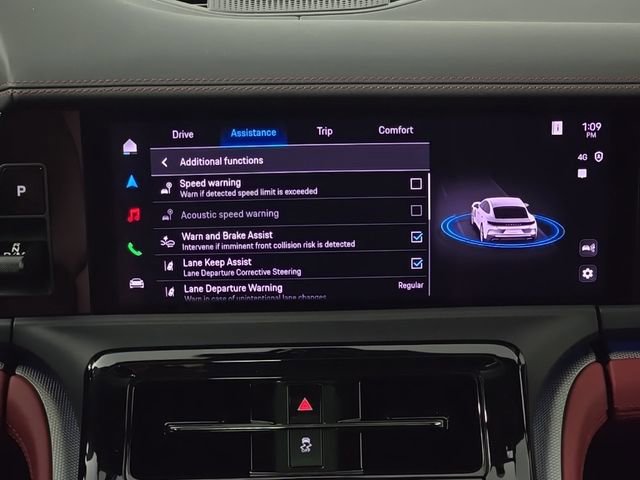 Certified 2025 Porsche Panamera 4 image 21