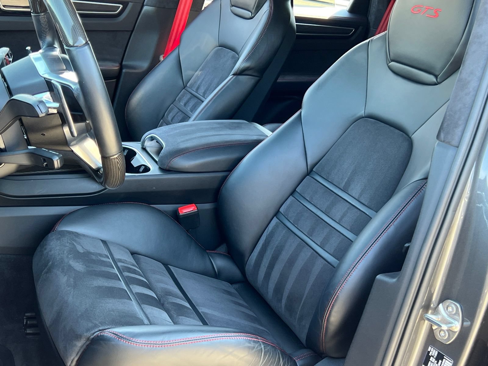 Certified 2023 Porsche Cayenne GTS AWD/4WD image 5