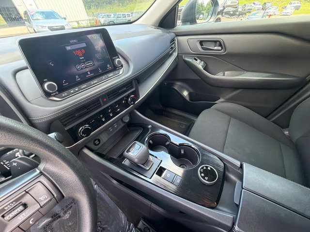 Used 2024 Nissan Rogue S AWD/4WD image 26