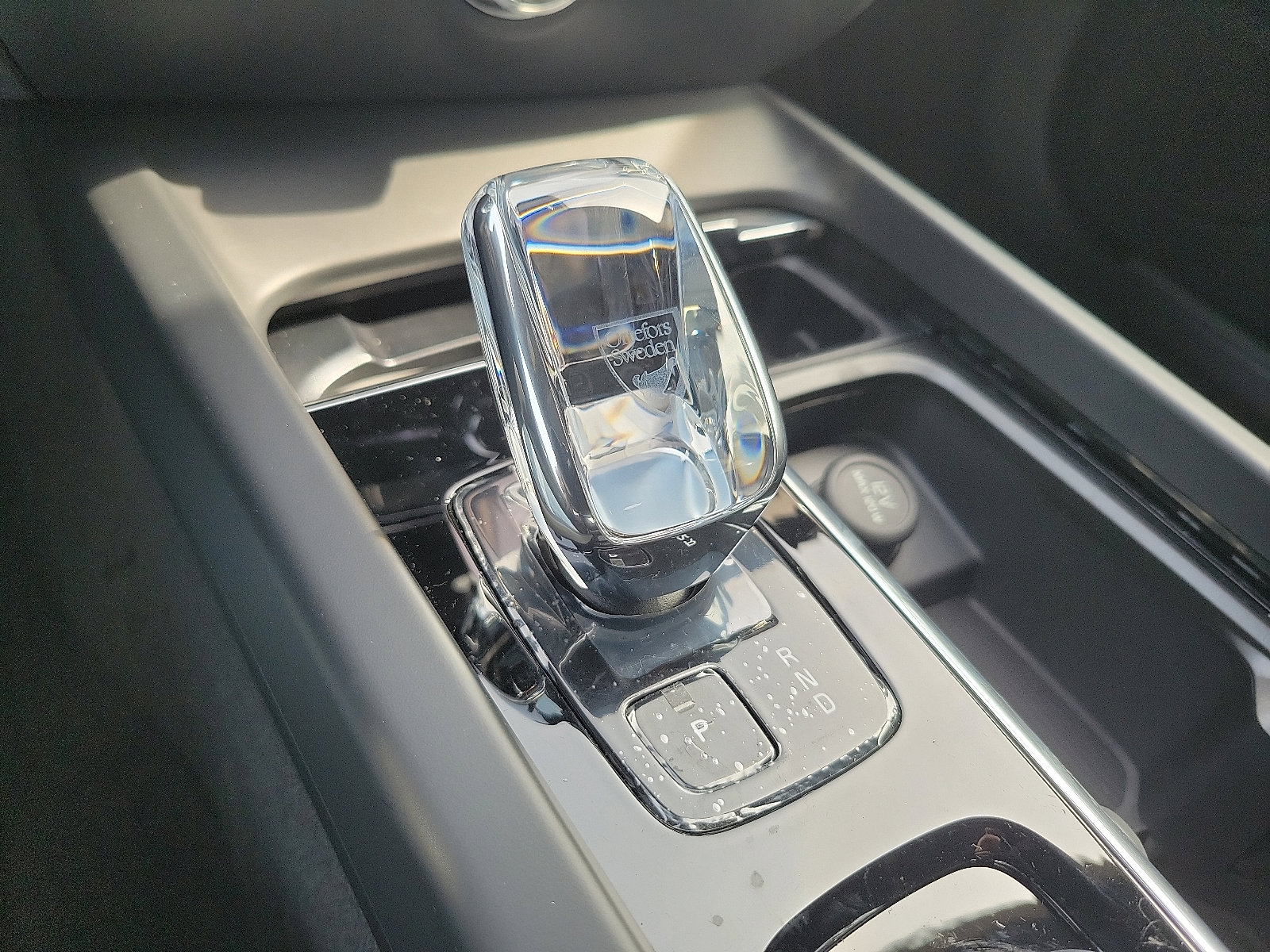 Certified 2024 Volvo S60 B5 Plus w/ Climate Package image 14