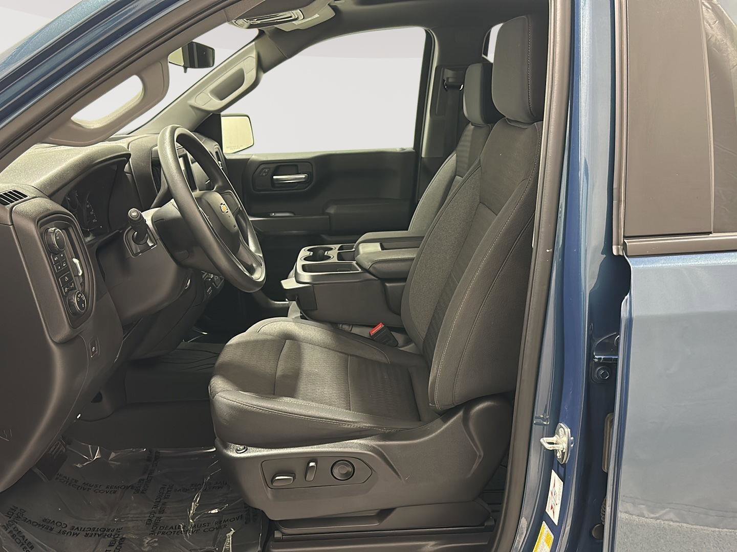 Used 2024 Chevrolet Silverado 1500 Custom image 17