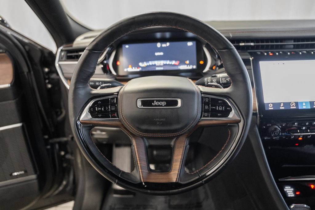Certified 2023 Jeep Grand Cherokee Summit AWD/4WD image 31