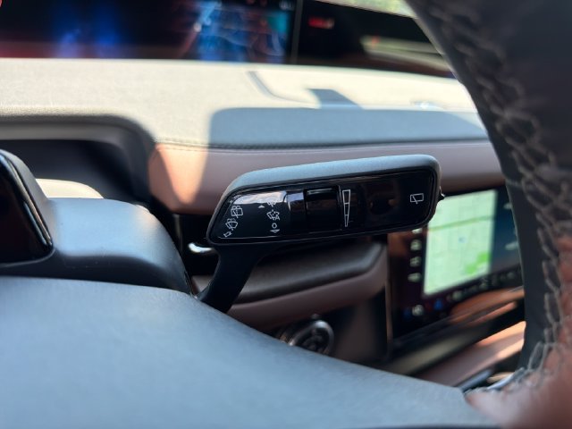 New 2026 Lincoln Navigator Reserve AWD/4WD image 27