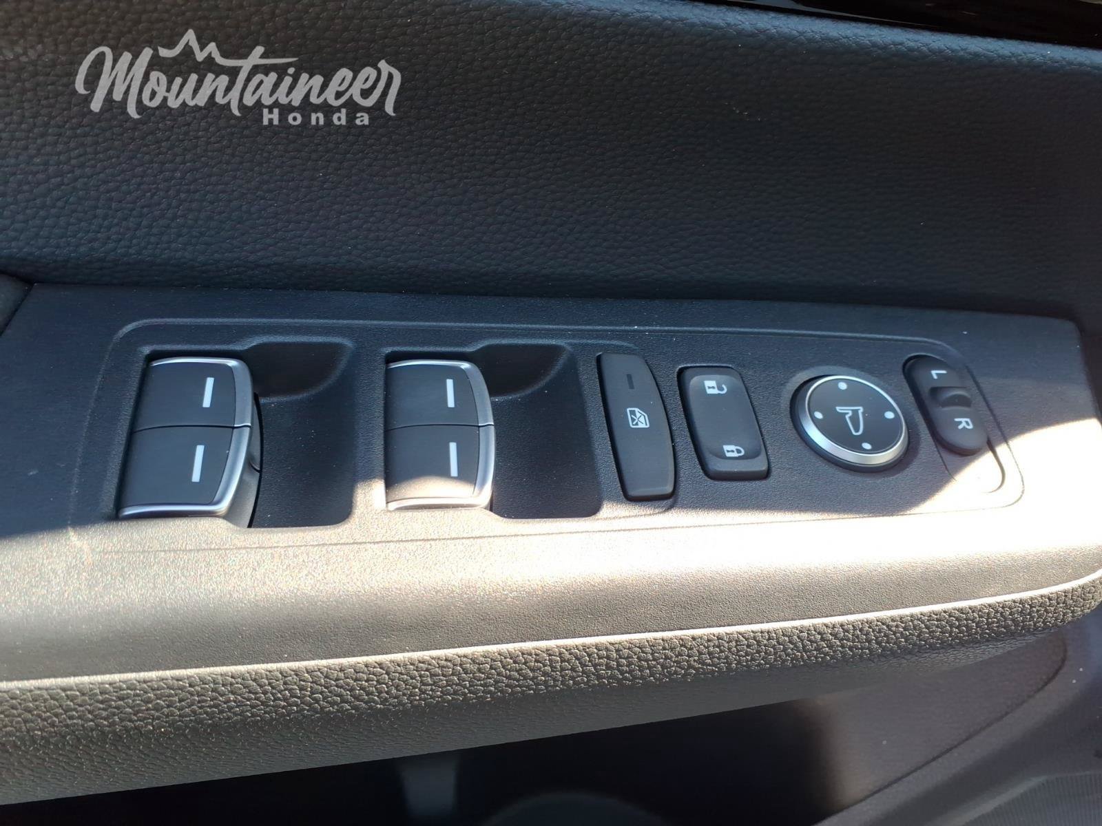 Used 2026 Honda CR-V EX-L image 37