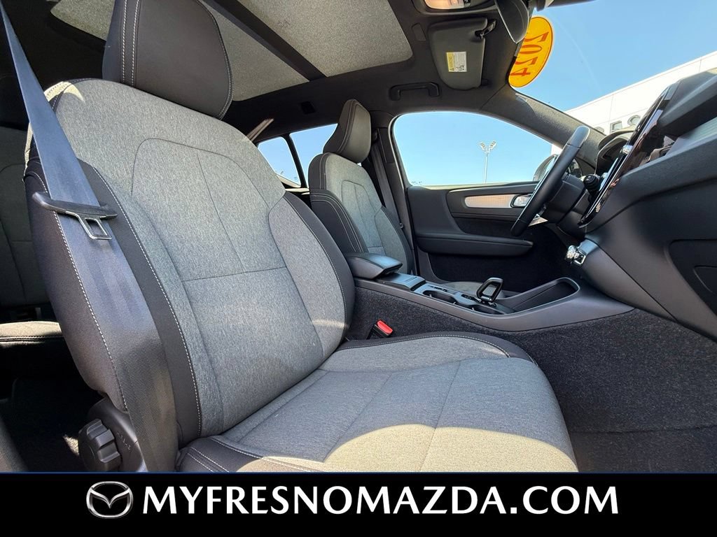 Used 2024 Volvo XC40 B5 Core AWD/4WD image 14