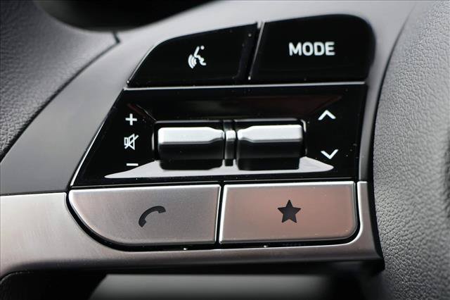 New 2026 Hyundai Elantra SE FWD image 14