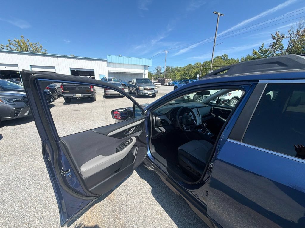 Used 2020 Subaru Outback Premium AWD/4WD image 13