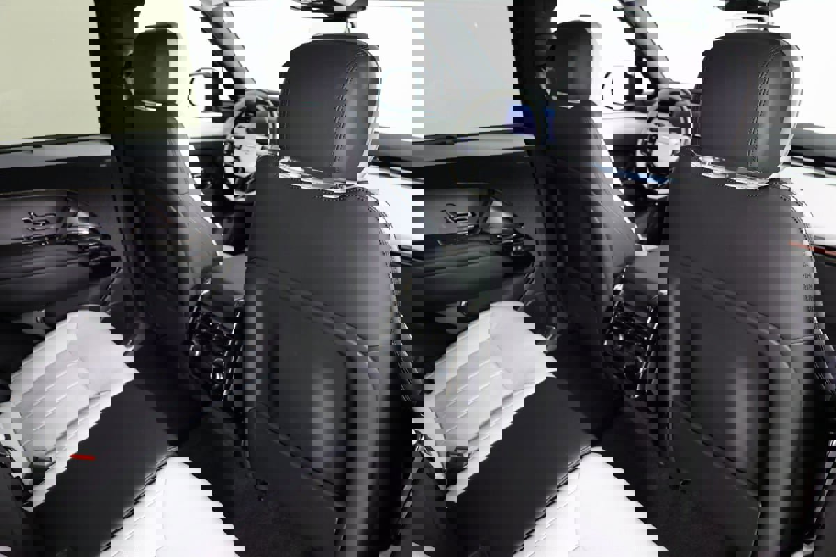 Used 2024 Land Rover Range Rover Sport Dynamic SE image 38